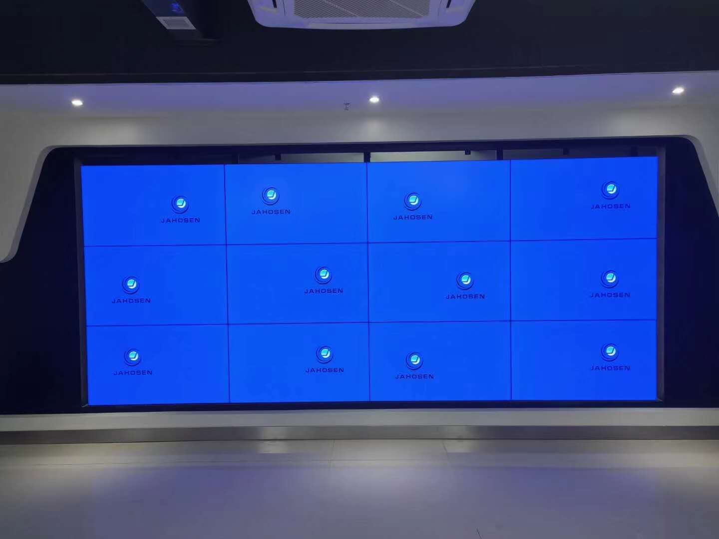 12片拼接屏案例
